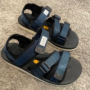Suicoke size 10 sandals